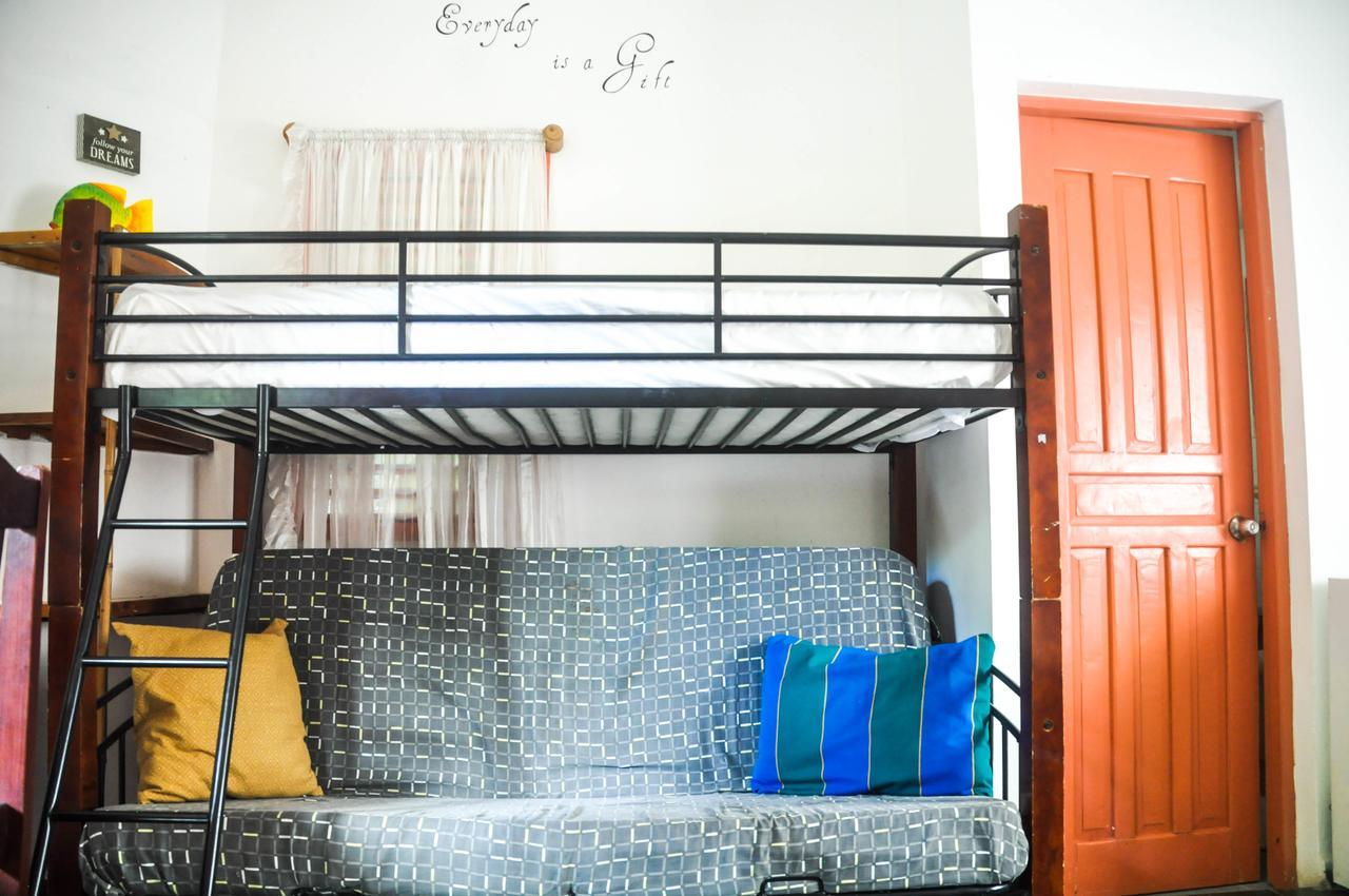 Casa Delfin Guest House ลาสแตร์เรนาส ภายนอก รูปภาพ